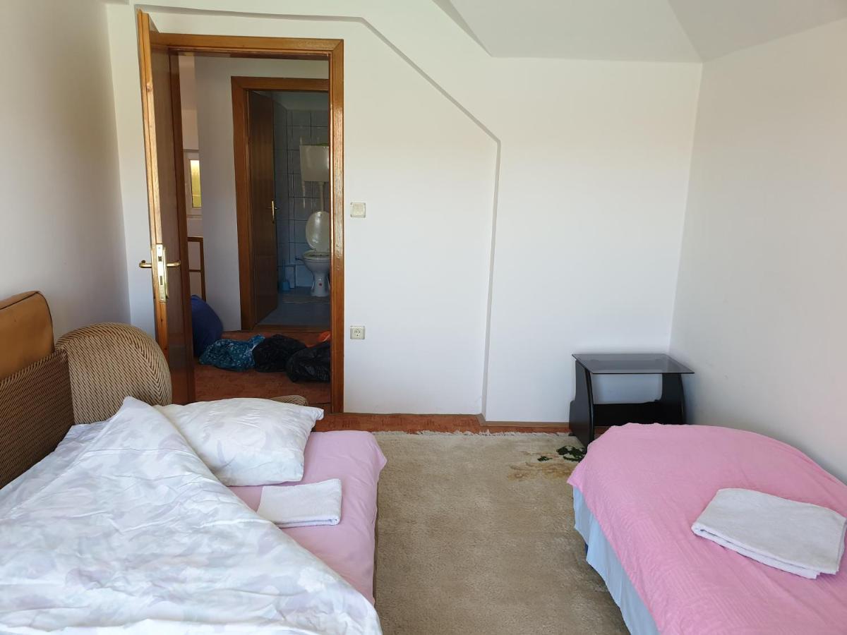 Lake House Novi Pazar Bagian luar foto
